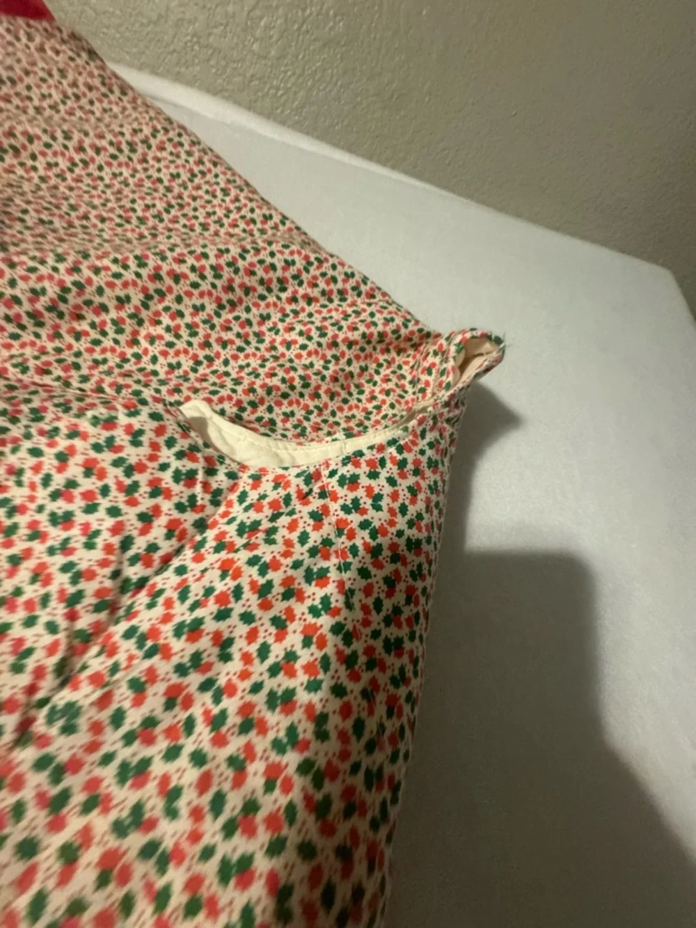 Vintage Red Ruffle Hem Christmas Tree Skirt